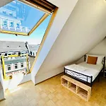 Massive Karli Loft - Over 130 Meters Floor Space - Home Theater Room - 4 Private Sleeping Areas - Best Location In Leipzig