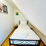 Massive Karli Loft - Over 130 Meters Floor Space - Home Theater Room - 4 Private Sleeping Areas - Best Location In Leipzig