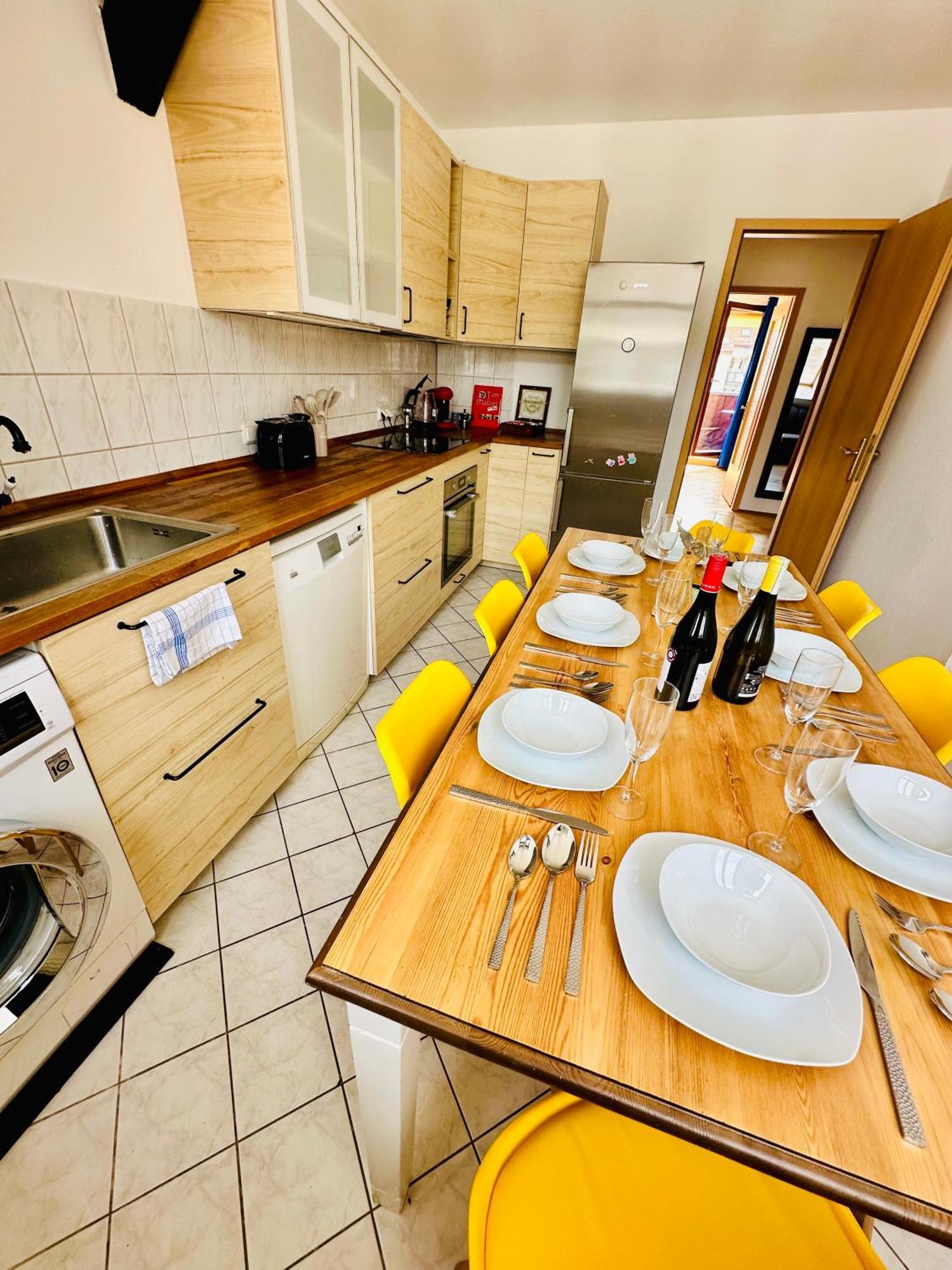 Apartment Massive Karli Loft - Over 130 Meters Floor Space - Theater - 4 Private Sleeping Areas - Location In Leipzig